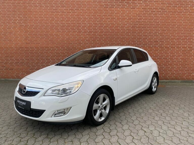 Opel Astra 1,4 100 Enjoy 5d